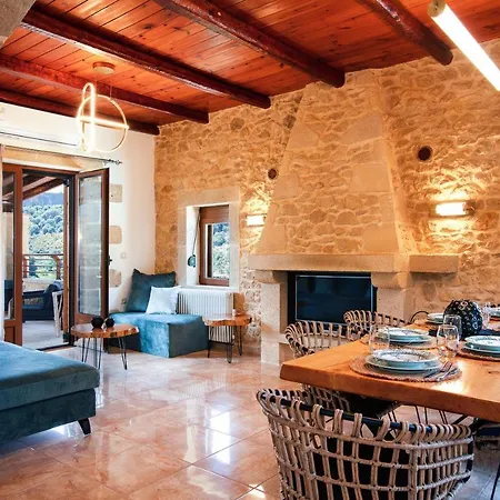 Kotinos Luxury Villa *